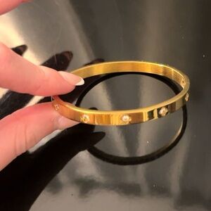 Gold Clasp Bangle Bracelet